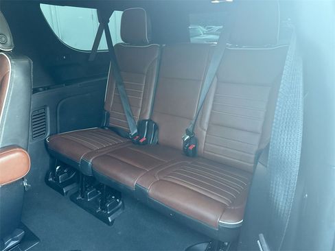 Used 2023 GMC Yukon XL Denali Ultimate image 30