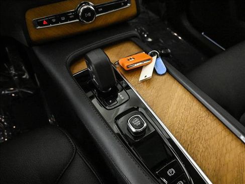 Used 2024 Volvo XC90 T8 Plus w/ Protection Package Premier image 12