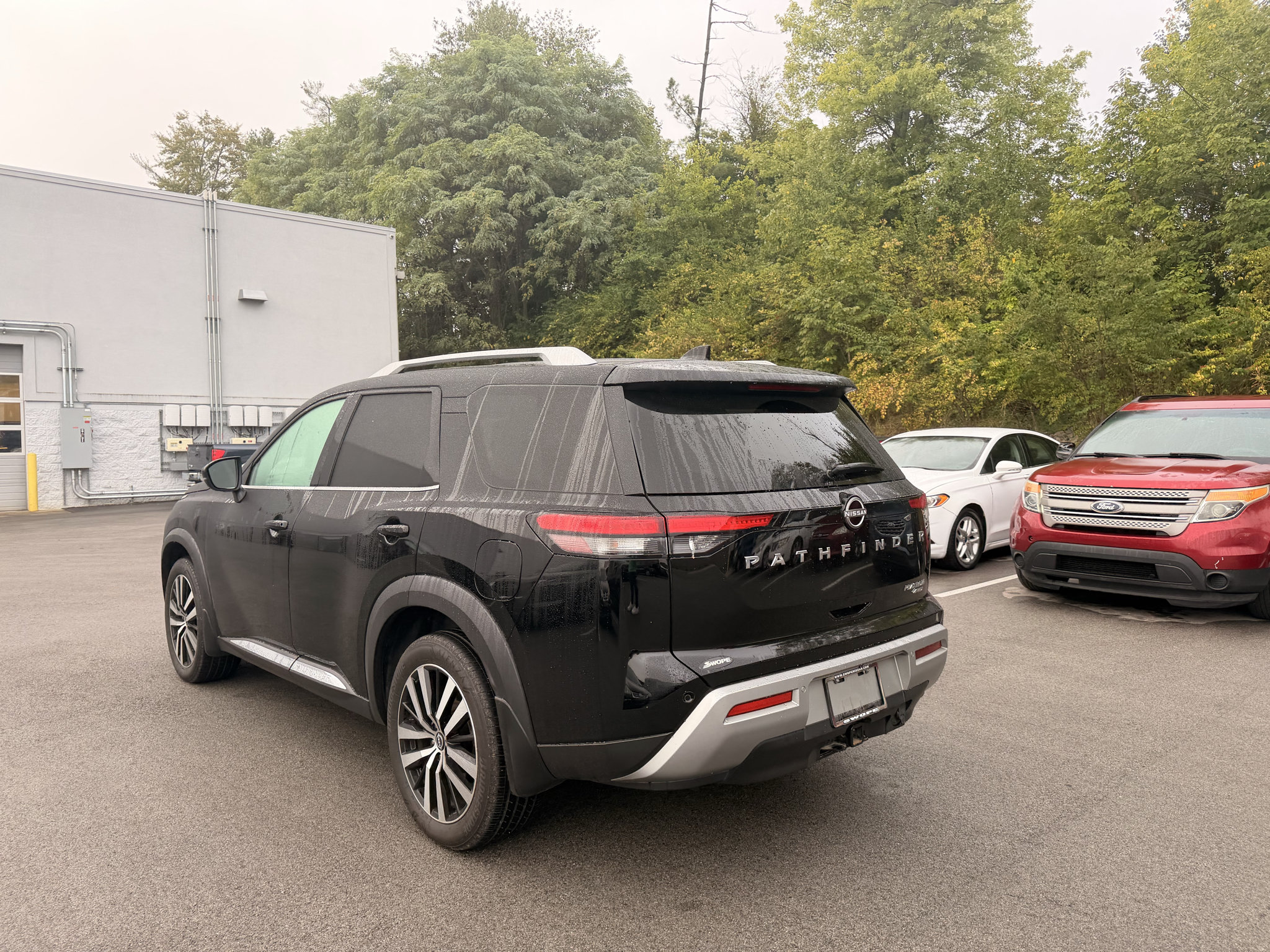 Certified 2023 Nissan Pathfinder Platinum AWD/4WD image 5