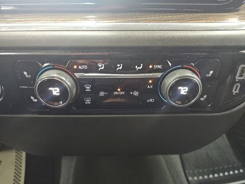 Used 2023 Chevrolet Silverado 1500 LT AWD/4WD image 9