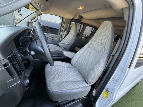 Used 2023 Chevrolet Express 3500 LS RWD image 12