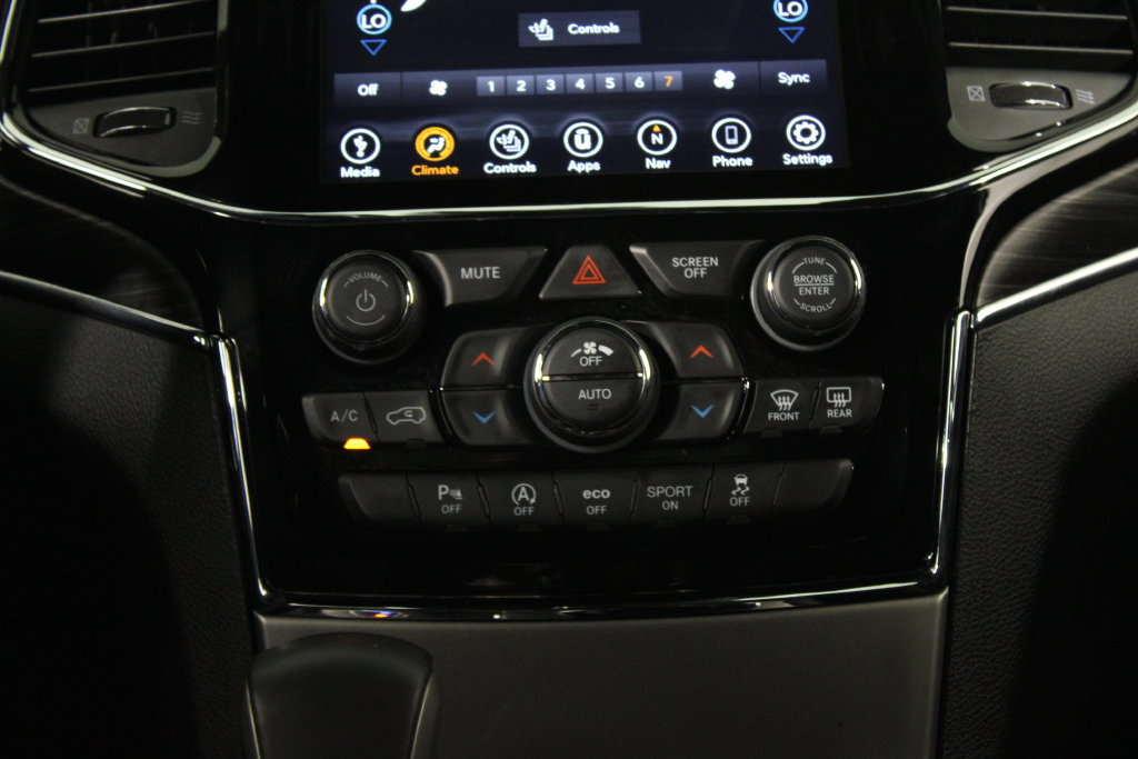 Used 2019 Jeep Grand Cherokee Limited RWD image 22