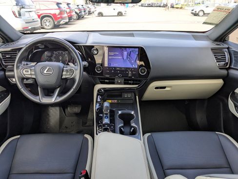Used 2024 Lexus NX 250 FWD image 16