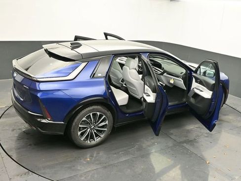 New 2025 Cadillac Lyriq Sport image 58