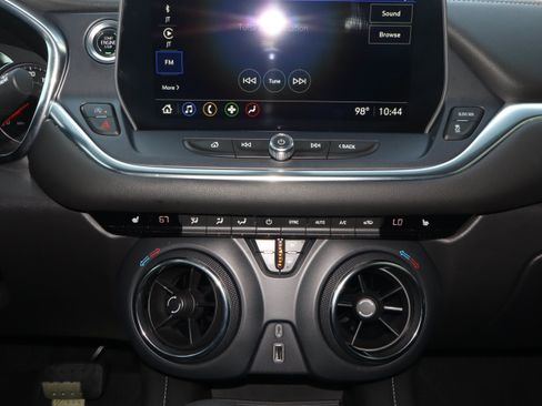 Used 2024 Chevrolet Blazer LT w/ Midnight/Sport Edition FWD image 11