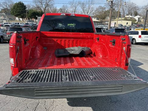 Used 2015 Ford F150 XLT image 5