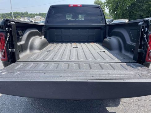 New 2026 RAM 2500 Big Horn AWD/4WD image 40