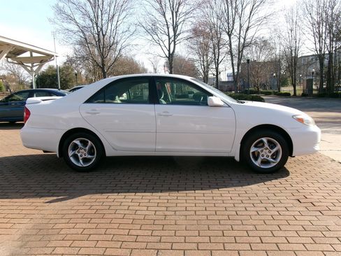 Used 2002 Toyota Camry XLE image 4