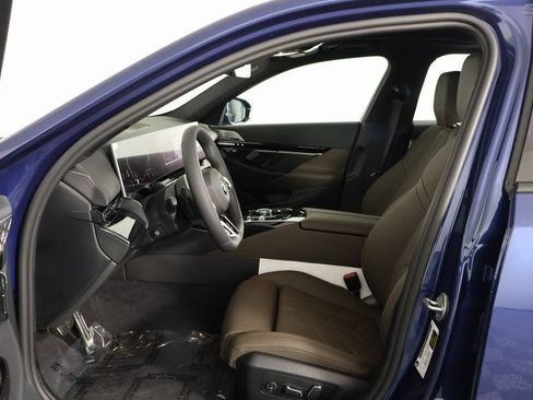 Used 2026 BMW 530i w/ M Sport Package RWD image 5