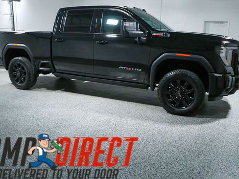 Used 2024 GMC Sierra 2500 AT4 w/ AT4 Premium Plus Package AWD/4WD image 6