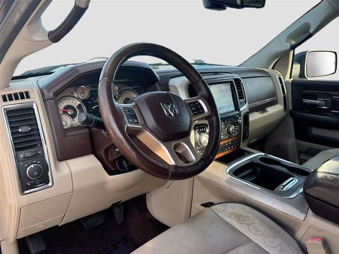 Used 2018 RAM 1500 Laramie Longhorn w/ Longhorn Southfork Package image 9