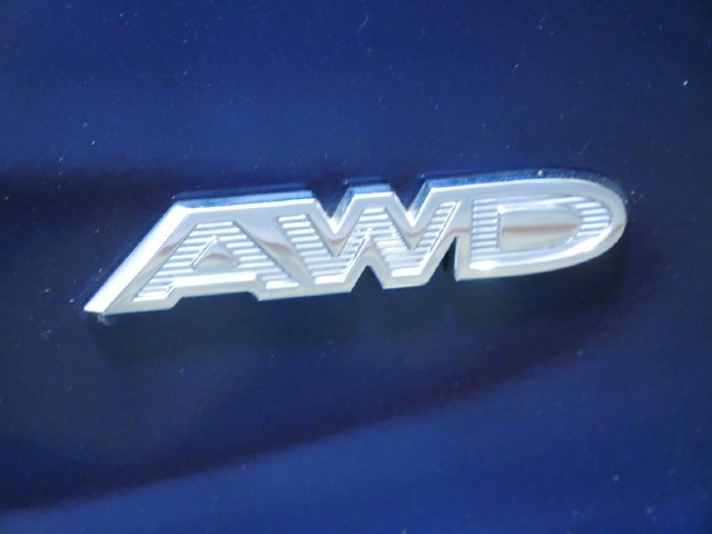 Used 2024 Chrysler Pacifica Touring-L AWD/4WD image 9