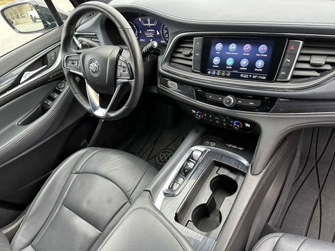 Used 2022 Buick Enclave Premium image 11