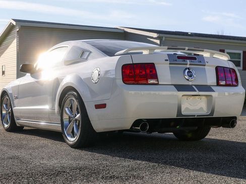 Used 2007 Ford Mustang GT Premium image 6