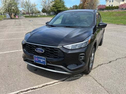 Used 2025 Ford Escape ST-Line Select AWD/4WD image 4