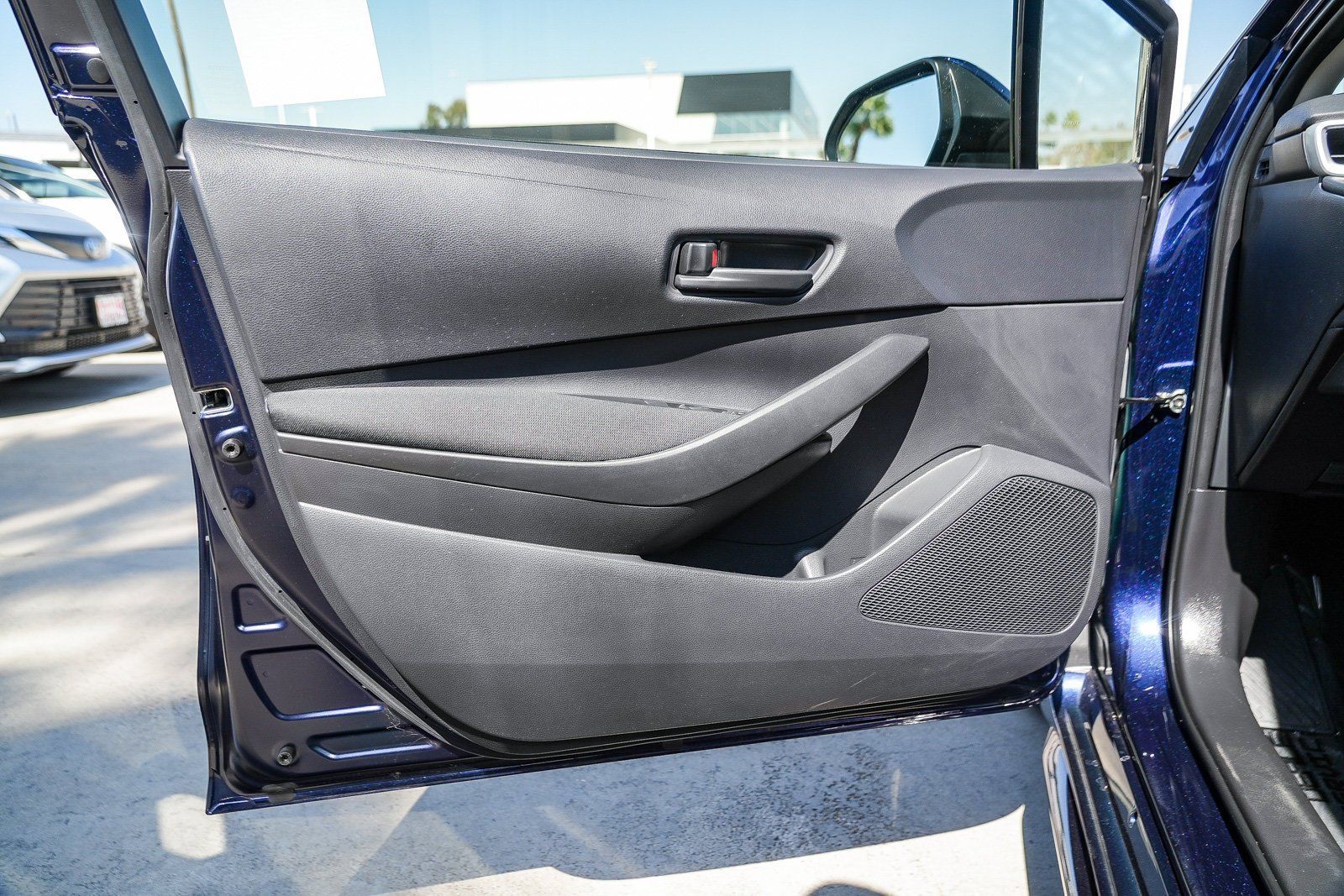 Used 2024 Toyota Corolla LE w/ LE Convenience Package FWD image 20