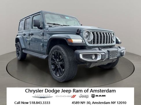 Used 2025 Jeep Wrangler Unlimited Sahara image 1