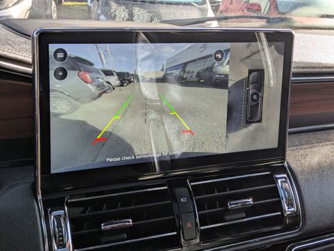 Used 2024 Lincoln Navigator Reserve image 18