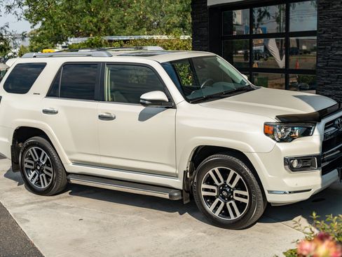 Used 2020 Toyota 4Runner Limited AWD/4WD image 14