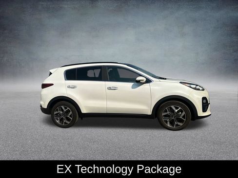 Used 2022 Kia Sportage EX w/ EX Technology Package FWD image 8