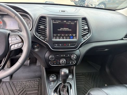 Used 2023 Jeep Cherokee Altitude Lux AWD/4WD image 17