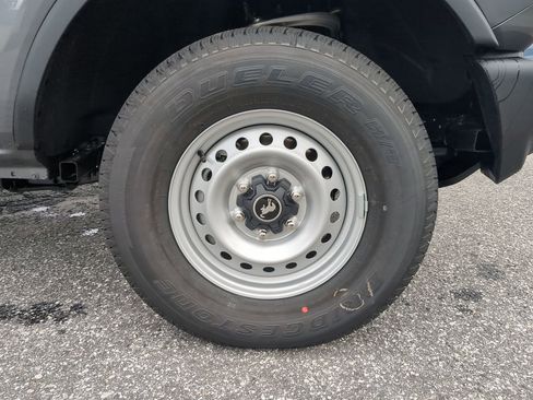 New 2025 Ford Bronco 4-Door image 9