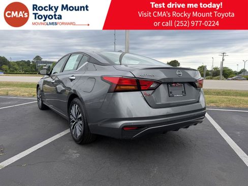 Used 2025 Nissan Altima 2.5 SV FWD image 5