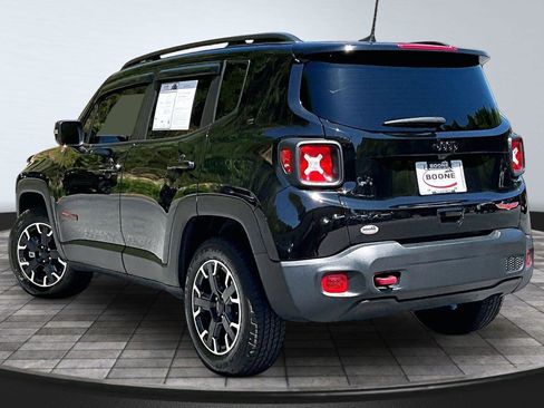 Used 2023 Jeep Renegade Trailhawk w/ Trailhawk Elite Group AWD/4WD image 3