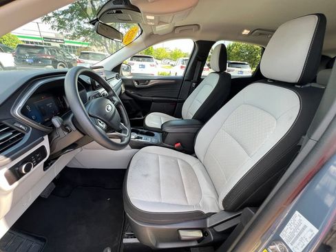 Used 2025 Ford Escape Active AWD/4WD image 19