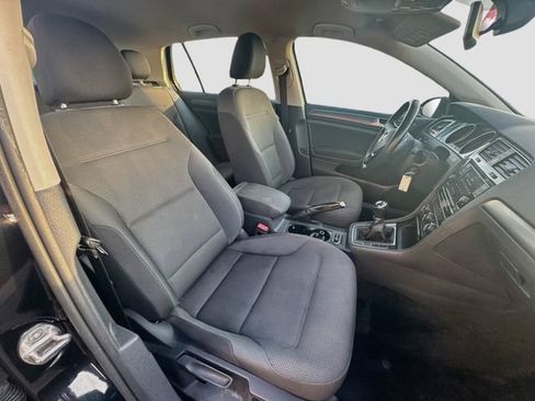Used 2019 Volkswagen Golf S FWD image 25