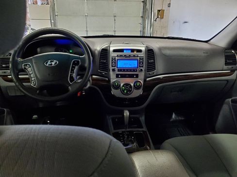 Used 2011 Hyundai Santa Fe GLS image 11