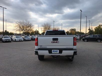Used 2019 GMC Sierra 2500 Denali w/ Duramax Plus Package