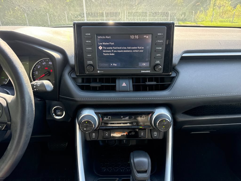 Used 2021 Toyota RAV4 XLE w/ XLE Grade Weather Package AWD/4WD image 18