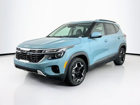 Used 2024 Kia Seltos EX AWD/4WD image 3