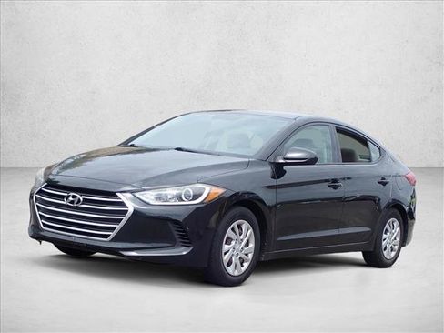 Used 2018 Hyundai Elantra SE FWD image 11