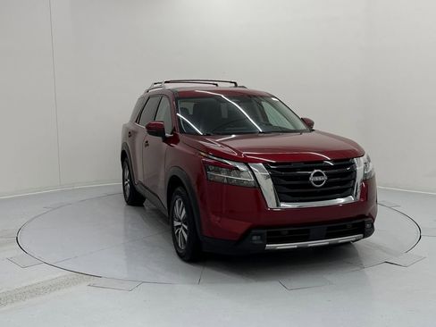 Used 2023 Nissan Pathfinder SL image 7