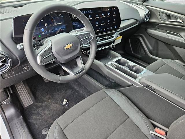 New 2026 Chevrolet Equinox EV LT w/ Comfort Package FWD image 3