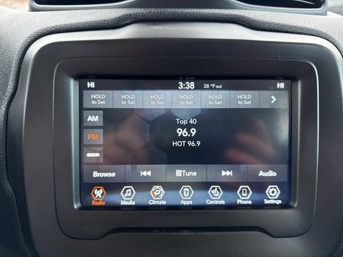 Used 2019 Jeep Renegade Trailhawk image 44