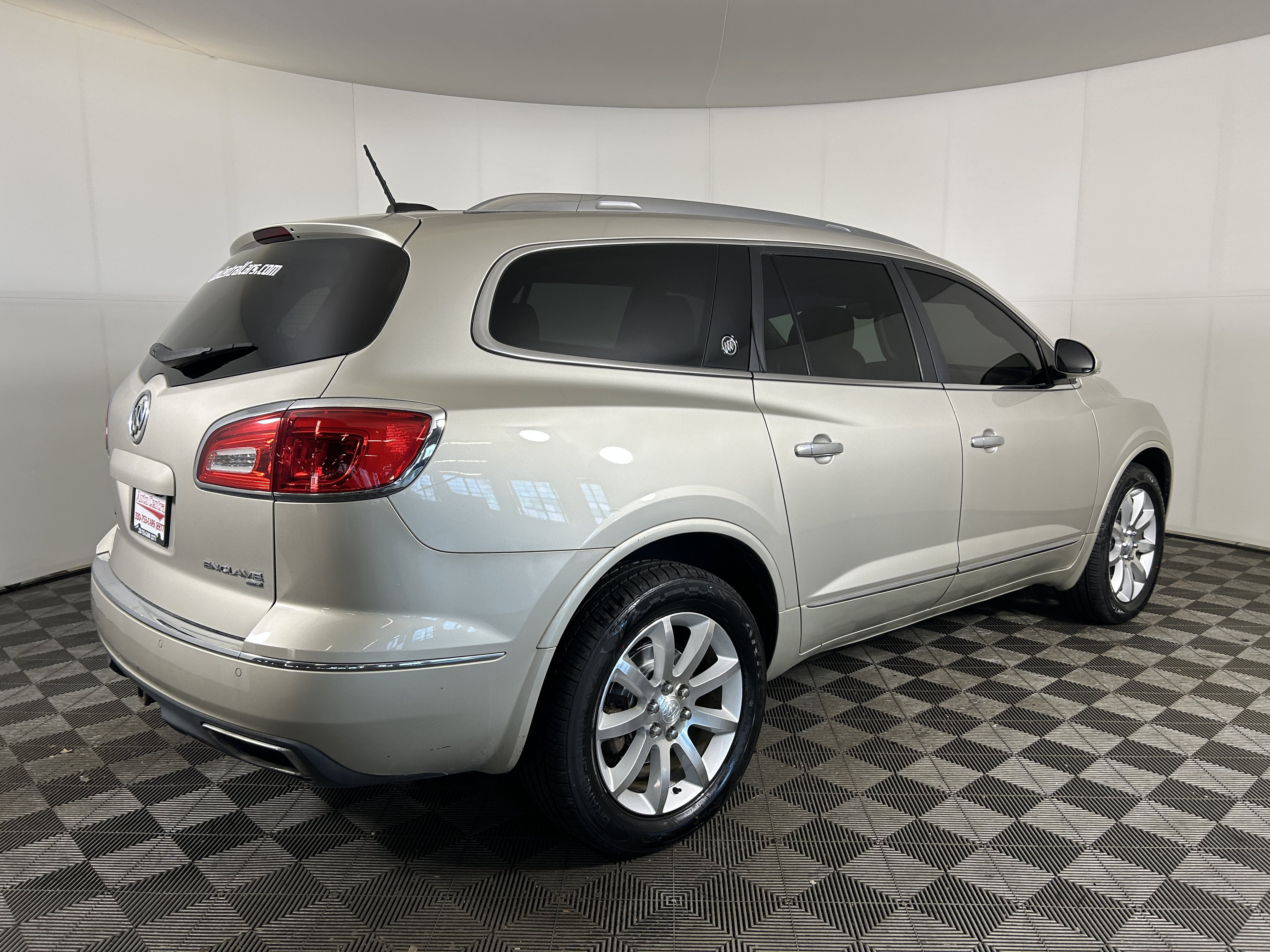 Used 2017 Buick Enclave Premium w/ Experience Buick Package AWD/4WD image 5