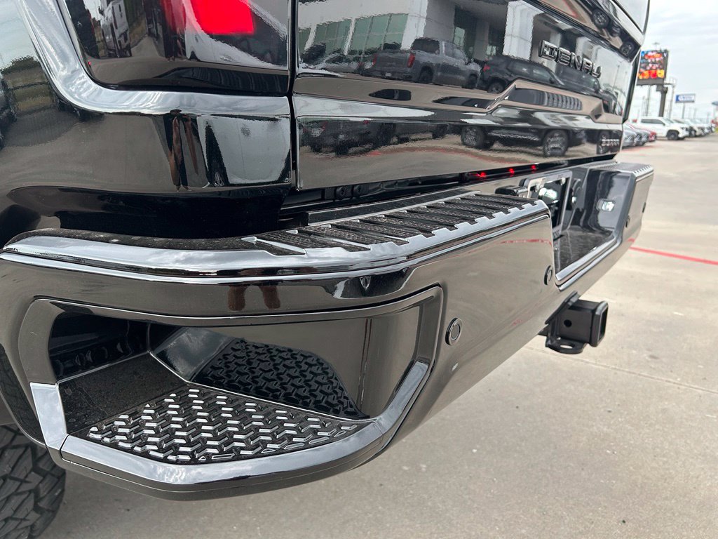 New 2026 GMC Sierra 3500 Denali Ultimate w/ LPO, Black Badging Package AWD/4WD image 18