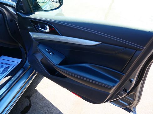 Used 2017 Nissan Maxima 3.5 SL FWD image 19