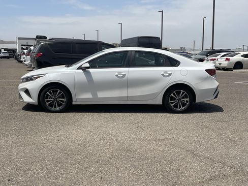 Certified 2024 Kia Forte LXS FWD image 3