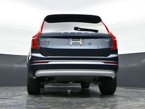 Used 2022 Volvo XC90 T5 Momentum w/ Climate Package image 41