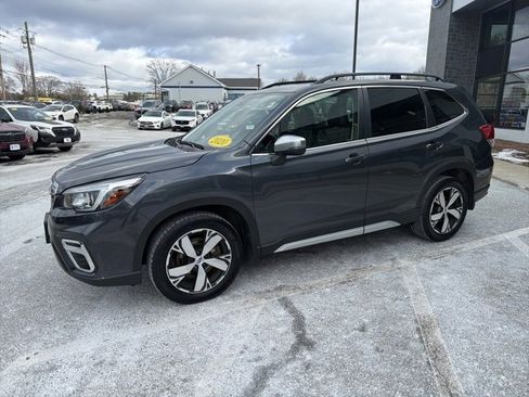 Used 2020 Subaru Forester Touring image 2