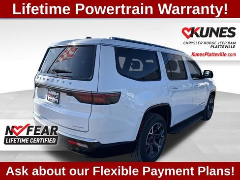 Used 2024 Jeep Wagoneer Series III image 11
