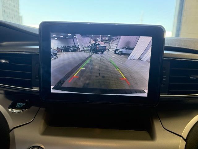 Used 2022 Ford Explorer XLT w/ Equipment Group 202A AWD/4WD image 19