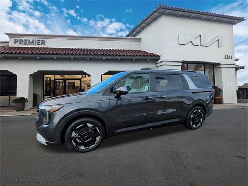 Certified 2026 Kia Carnival EX image 4