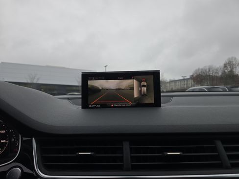 Used 2017 Audi Q7 3.0T Premium Plus w/ Premium Plus Package image 30