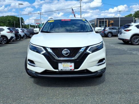 Used 2021 Nissan Rogue Sport SL w/ Premium Package AWD/4WD image 2