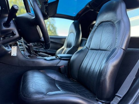 Used 2000 Chevrolet Corvette Coupe w/ Memory Pkg RWD image 15